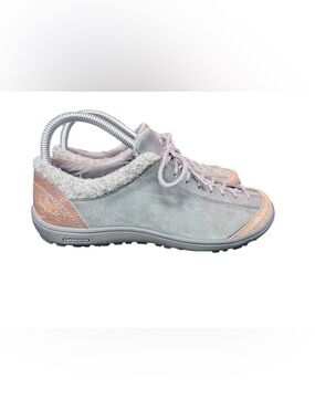 Patagonia Women's Hiking Shoes. Women's Size 7. Green Gray